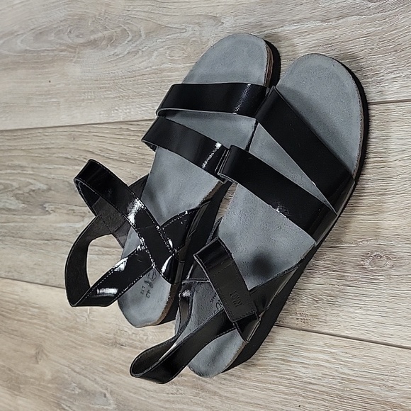 Naot Size 12 Black Patent Kayla Wedge Sandals NEW - Picture 1 of 10